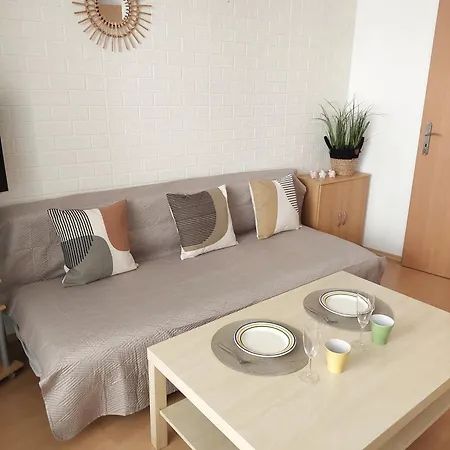 Castle With Terrace Self-check-in Апартаменты *