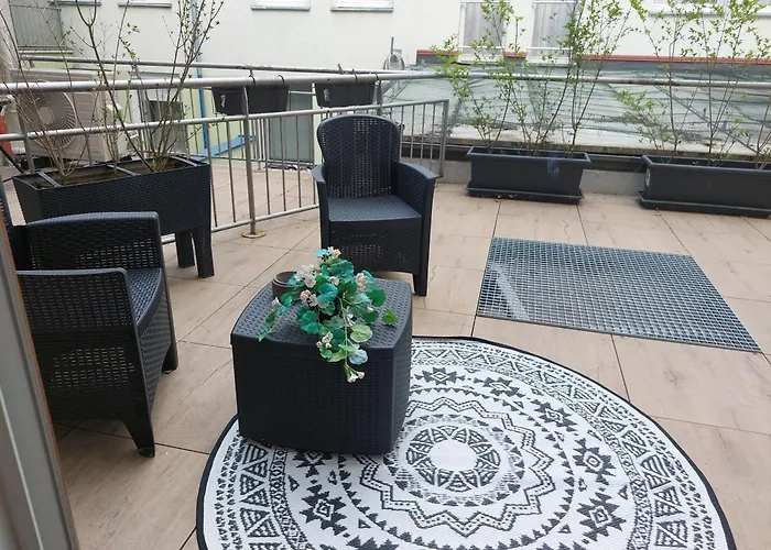 Castle With Terrace Self-check-in